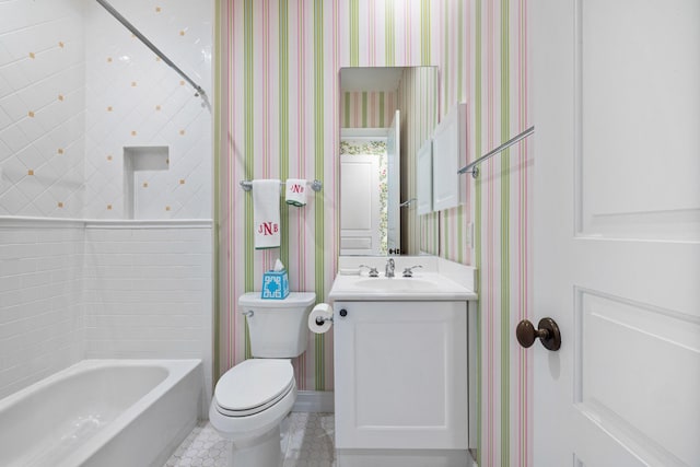 326 Tuxedo Ln, West Palm Beach, FL 33401 - full bathroom featuring vanity, tile patterned floors, and shower / bath combination