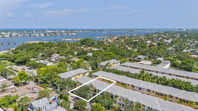 326 Tuxedo Ln, West Palm Beach, FL 33401 - bird's eye view of a large body of water