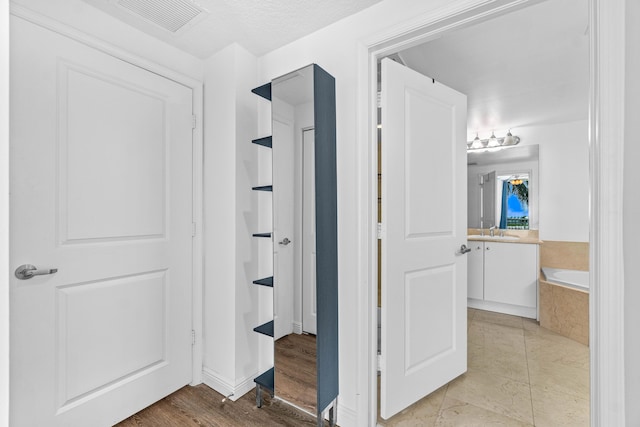 350 N Federal Hwy Unit 609, Boynton Beach, FL 33435 - closet with a sink