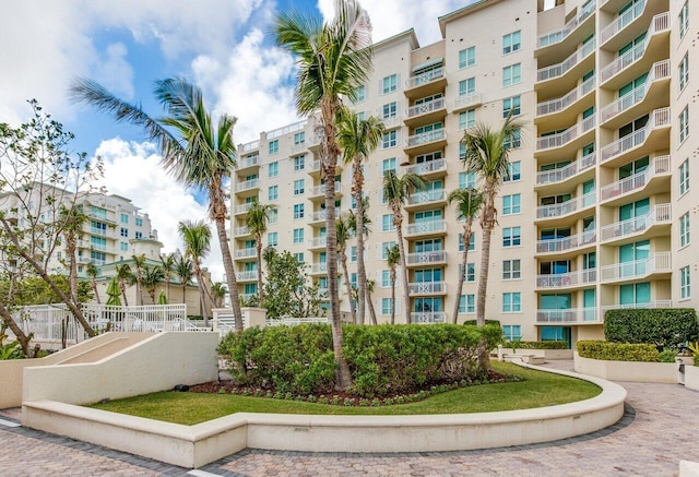 350 N Federal Hwy Unit 609, Boynton Beach, FL 33435 - view of apartment building / complex