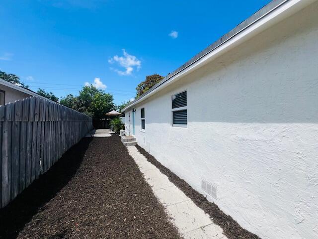 181 NE 15th Ter, Boca Raton, FL 33432 - view of yard