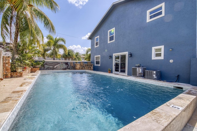 130 S Ocean Breeze, Lake Worth Beach, FL 33460 - view of swimming pool