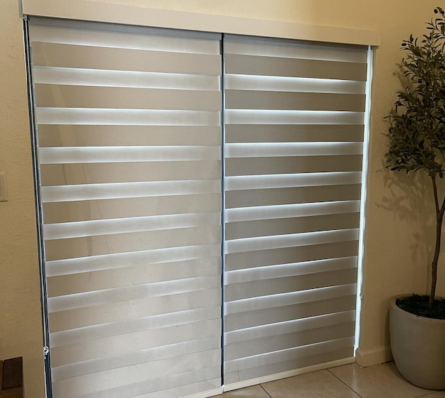 10606 W 33rd Ct, Hialeah, FL 33018 - view of closet