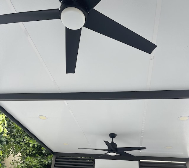 10606 W 33rd Ct, Hialeah, FL 33018 - detailed view of a ceiling fan