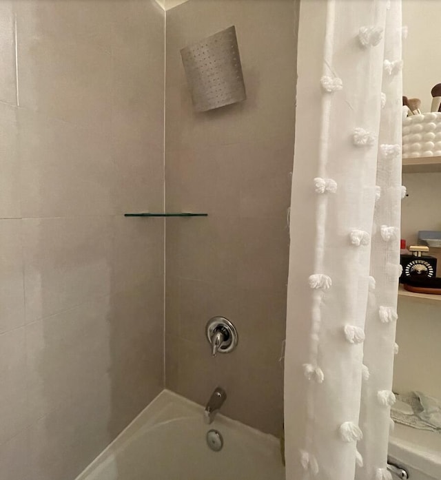 10606 W 33rd Ct, Hialeah, FL 33018 - full bathroom featuring shower / bathtub combination