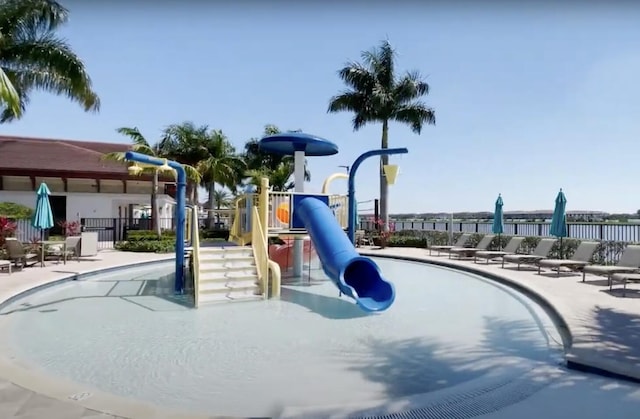 10606 W 33rd Ct, Hialeah, FL 33018 - view of community play area