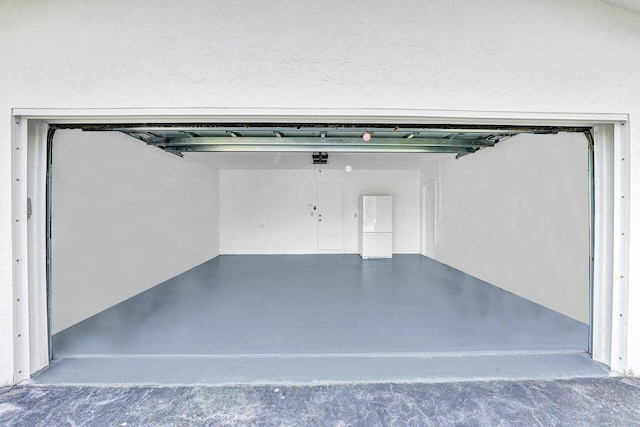 4110 NW 10th St, Delray Beach, FL 33445 - garage with freestanding refrigerator