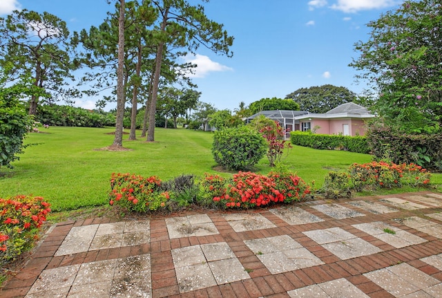 2 Fairway Dr, Boynton Beach, FL 33436 - view of green lawn