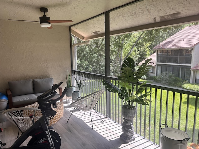5710 Coach House F Cir Unit F, Boca Raton, FL 33486 - sunroom featuring a ceiling fan