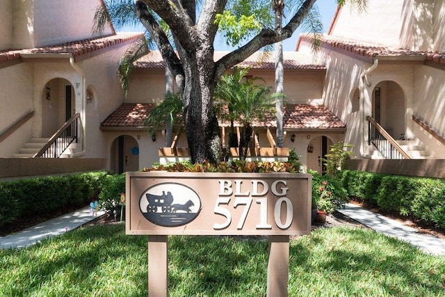 5710 Coach House F Cir Unit F, Boca Raton, FL 33486 - view of community / neighborhood sign