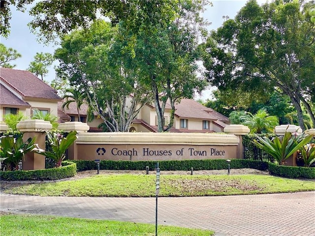5710 Coach House F Cir Unit F, Boca Raton, FL 33486 - view of community sign