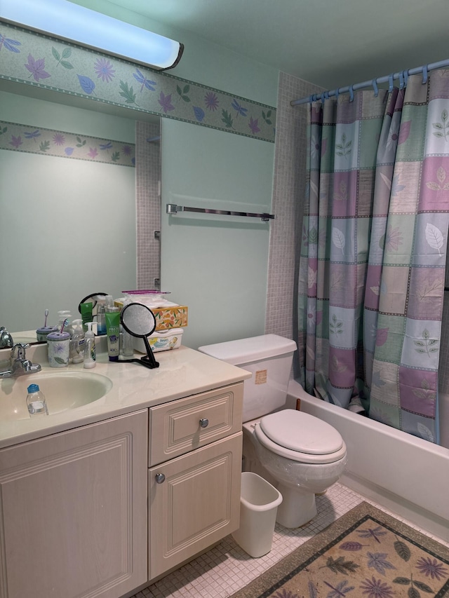 3007 Yarmouth Unit A, Boca Raton, FL 33434 - full bath featuring vanity, tile patterned floors, and shower / bath combination with curtain