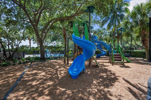 615 Castle Dr, Palm Beach Gardens, FL 33410 - view of communal playground