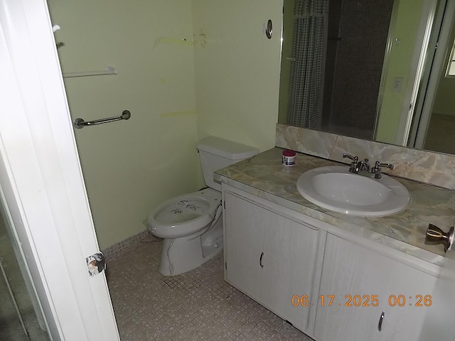 469 Normandy J 469, Delray Beach, FL 33484 - full bath featuring vanity and toilet