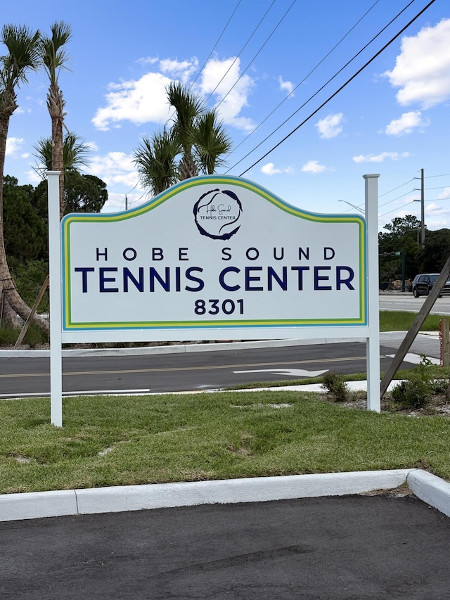 6126 SE Split Oak Trl, Hobe Sound, FL 33455 - community / neighborhood sign with a lawn
