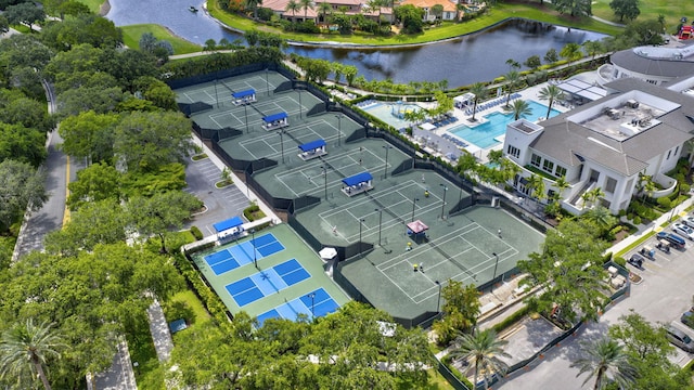 8168 Valhalla Dr, Delray Beach, FL 33446 - bird's eye view of a large body of water and a pool