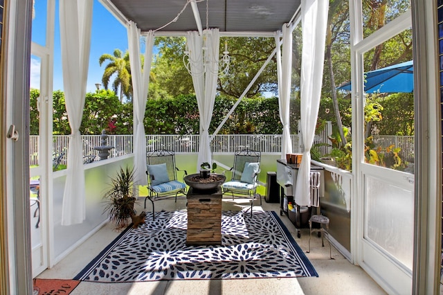 2002 Valencia Dr, Delray Beach, FL 33445 - sunroom with baseboards