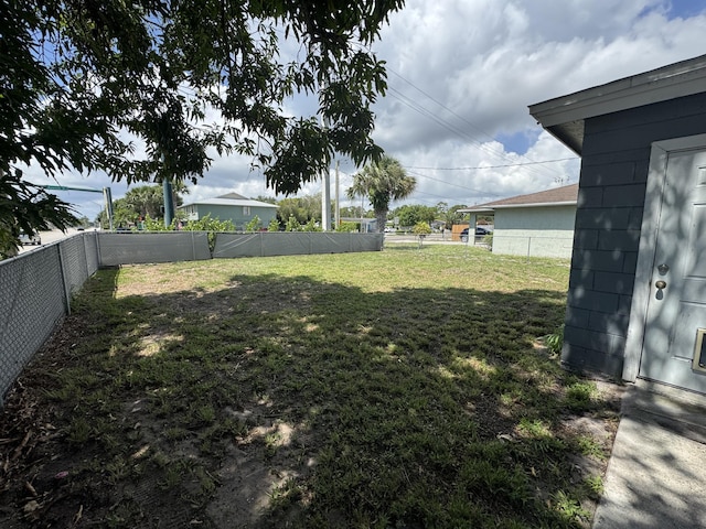 1801 N 25th St, Fort Pierce, FL 34947 - view of fenced backyard