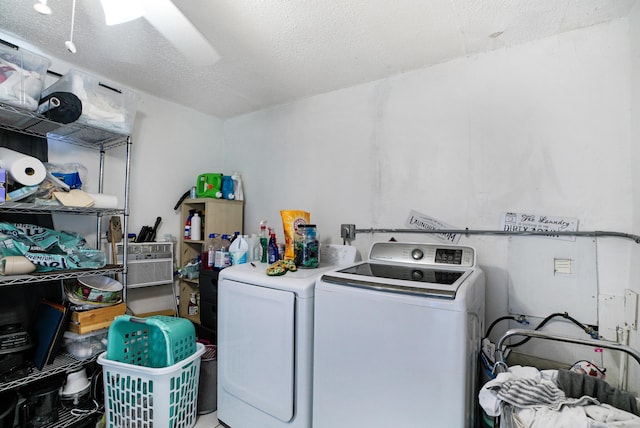 1395 SW 46 Th Ave, Fort Lauderdale, FL 33317 - laundry area with washing machine and dryer