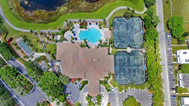 7052 Cataluna Cir, Delray Beach, FL 33446 - bird's eye view of a pool
