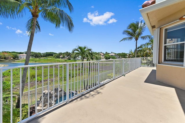 7486 Greenville Cir, Lake Worth, FL 33467 - balcony featuring a water view