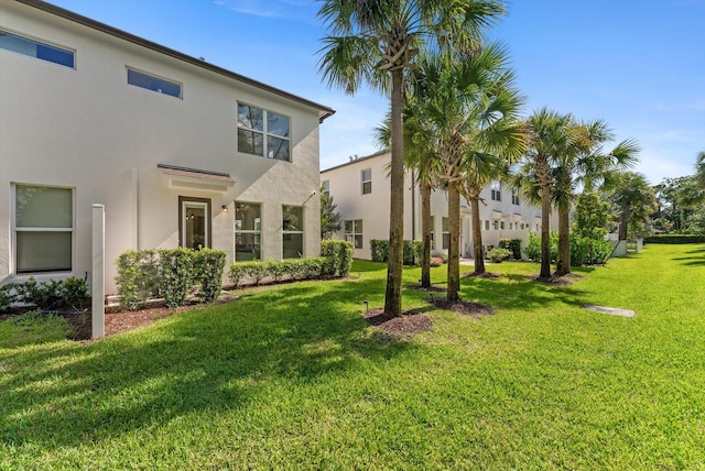 6161 Rancho Ln, West Palm Beach, FL 33415 - view of green lawn