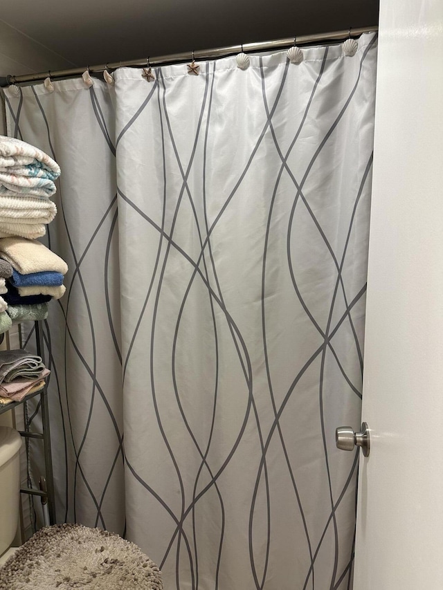 5807 Parkwalk Dr Unit 1124, Boynton Beach, FL 33472 - bathroom featuring toilet and curtained shower