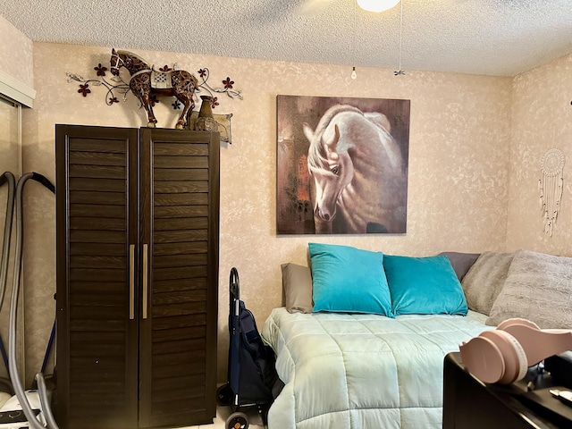 5807 Parkwalk Dr Unit 1124, Boynton Beach, FL 33472 - bedroom with a textured ceiling and a textured wall