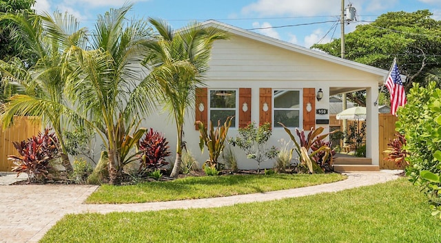 950 York St, West Palm Beach, FL 33401 - view of front of property