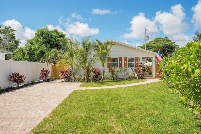 950 York St, West Palm Beach, FL 33401 - view of front facade