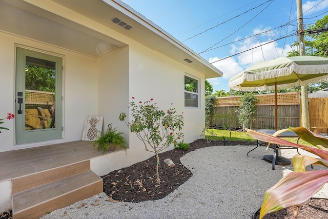 950 York St, West Palm Beach, FL 33401 - view of patio / terrace