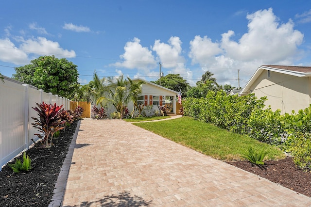 950 York St, West Palm Beach, FL 33401 - view of yard