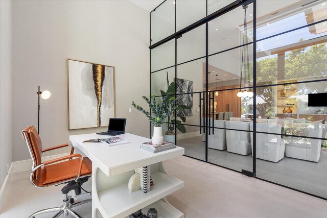 2265 NE 30th Ct, Lighthouse Point, FL 33064 - office space featuring a towering ceiling