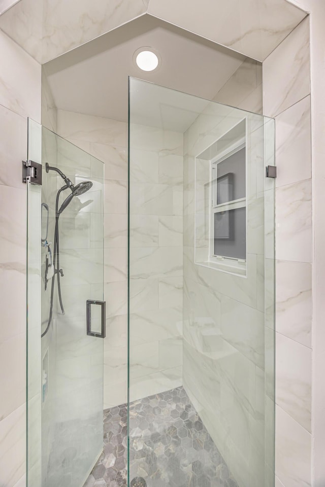 1518 Lee Ct, Lake Worth, FL 33461 - bathroom featuring a stall shower