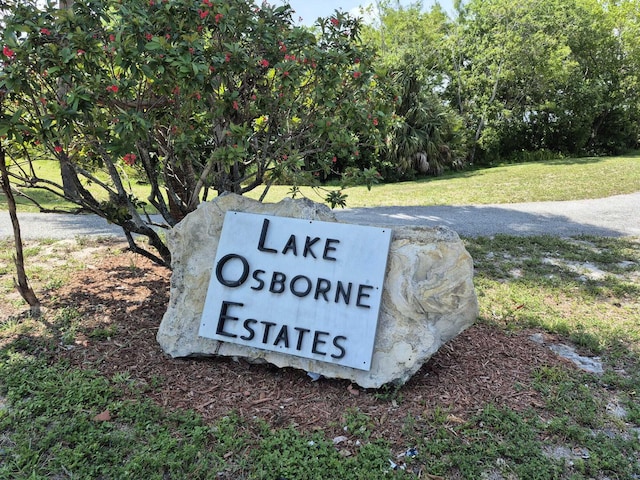 1518 Lee Ct, Lake Worth, FL 33461 - exterior view