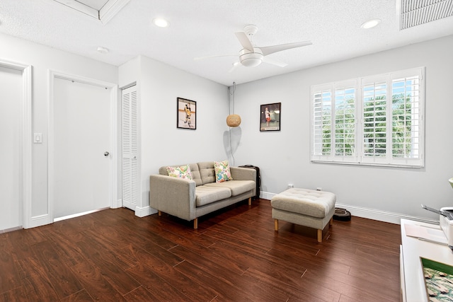 5086 Prairie Dunes Village Cir, Lake Worth, FL 33463 - living area featuring wood finished floors, a ceiling fan, and recessed lighting