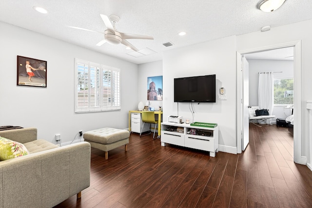 5086 Prairie Dunes Village Cir, Lake Worth, FL 33463 - living room with dark wood-style floors, a ceiling fan, recessed lighting, and a textured ceiling