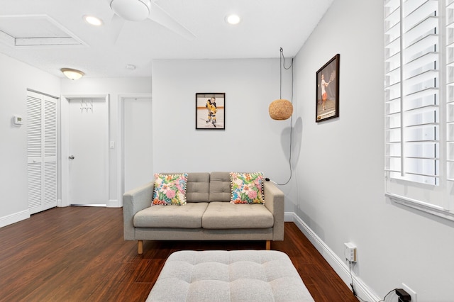 5086 Prairie Dunes Village Cir, Lake Worth, FL 33463 - living area with wood finished floors and recessed lighting