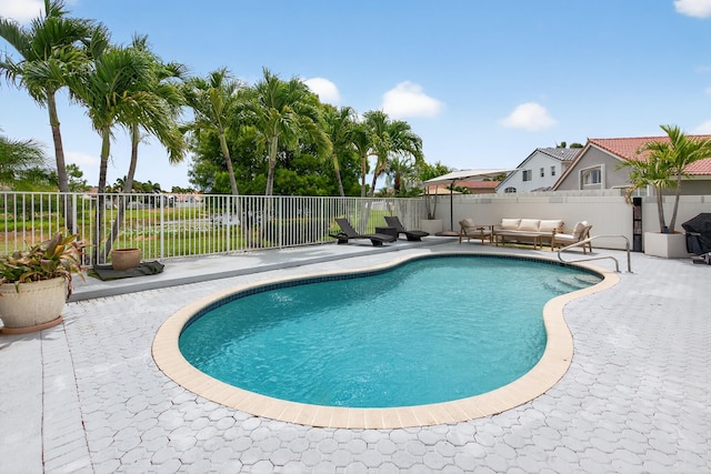 5086 Prairie Dunes Village Cir, Lake Worth, FL 33463 - view of pool featuring an outdoor hangout area and a patio