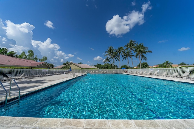 5086 Prairie Dunes Village Cir, Lake Worth, FL 33463 - community pool featuring a patio