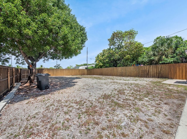 1303 NW 2nd St, Delray Beach, FL 33444 - view of fenced backyard