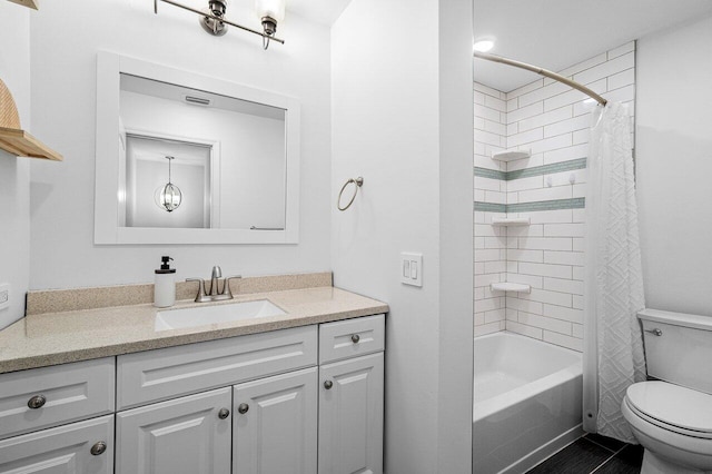 421 N Cypress Dr Unit 15, Tequesta, FL 33469 - full bath featuring vanity and shower / bath combo with shower curtain