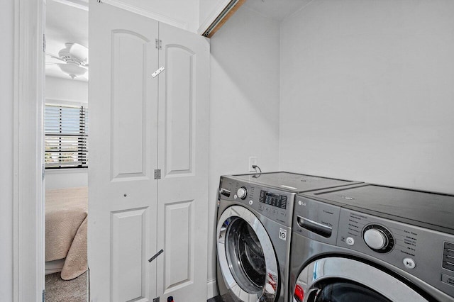 421 N Cypress Dr Unit 15, Tequesta, FL 33469 - laundry area with washer and dryer and a ceiling fan