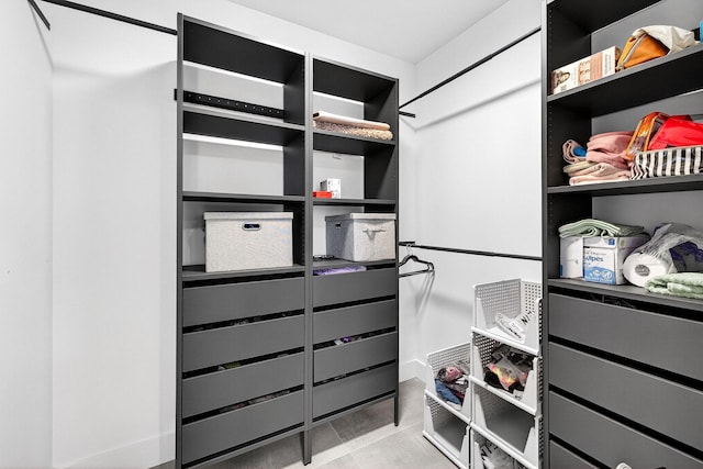 1807 NE 18th St, Fort Lauderdale, FL 33305 - view of walk in closet