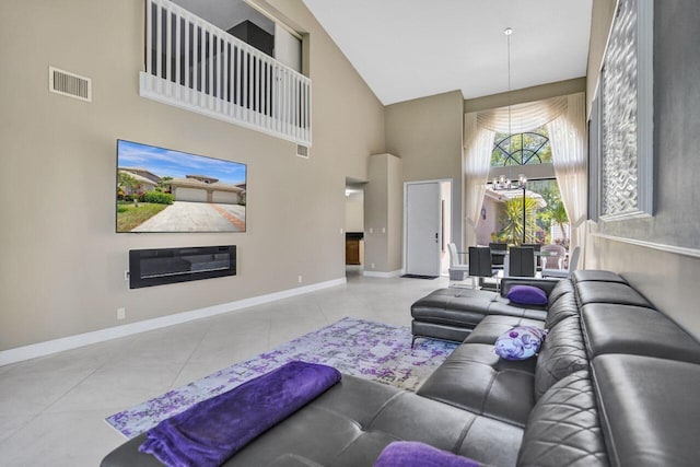 5465 Monterey D Cir Unit D, Delray Beach, FL 33484 - living room with high vaulted ceiling and a chandelier
