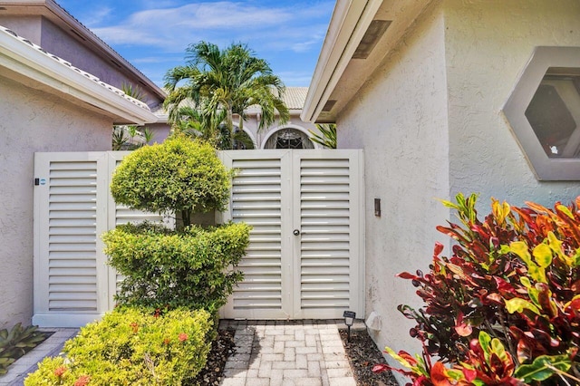 5465 Monterey D Cir Unit D, Delray Beach, FL 33484 - view of gate