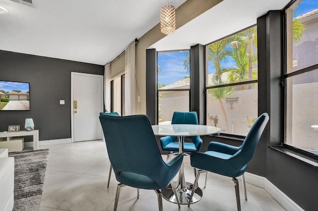 5465 Monterey D Cir Unit D, Delray Beach, FL 33484 - dining room with baseboards