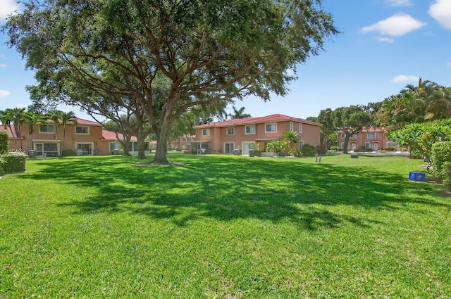 9931 Kamena Cir, Boynton Beach, FL 33436 - view of green lawn