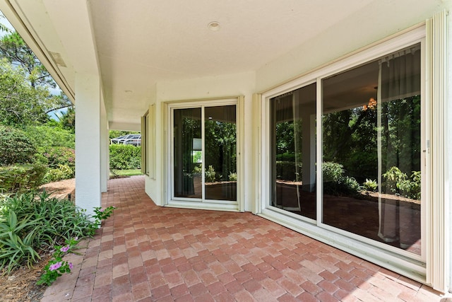 879 SW Pebble Ln, Palm City, FL 34990 - view of patio / terrace