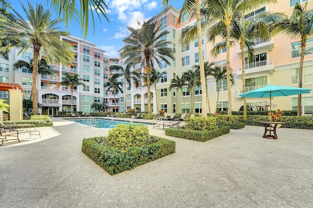 804 E Windward Way Unit 606, Lantana, FL 33462 - view of community pool